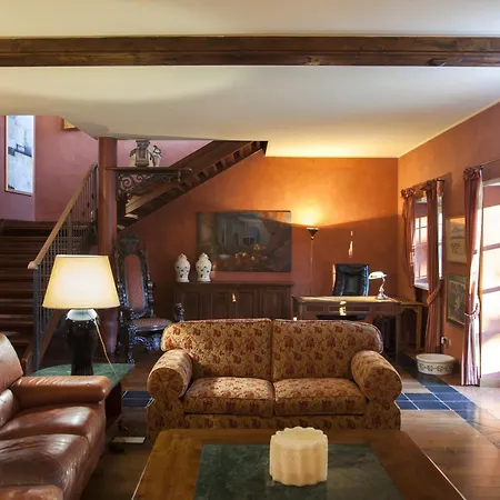 Fogliacchi Villa *